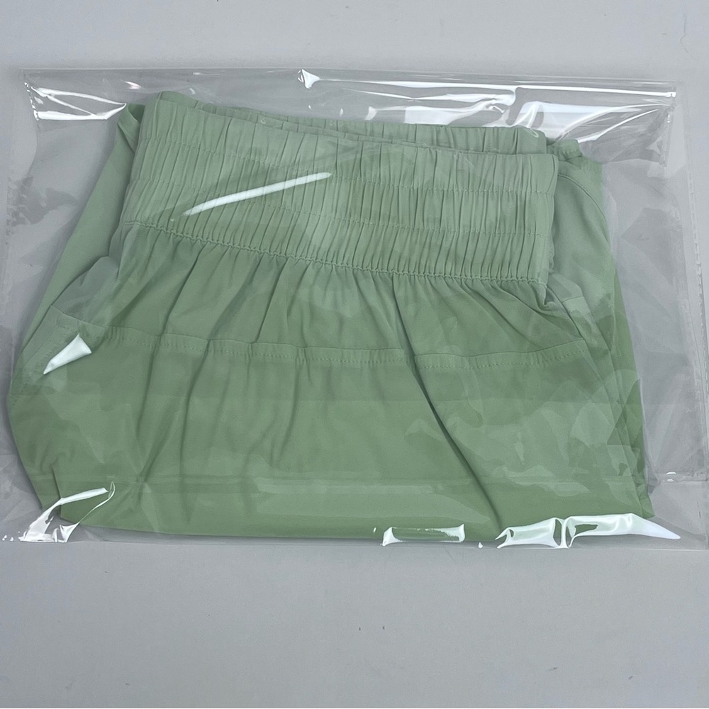 Sweaty Betty Women's High Wasited Relay Shell Shorts SB8805 Size 8; Activewear - Picture 12 of 12